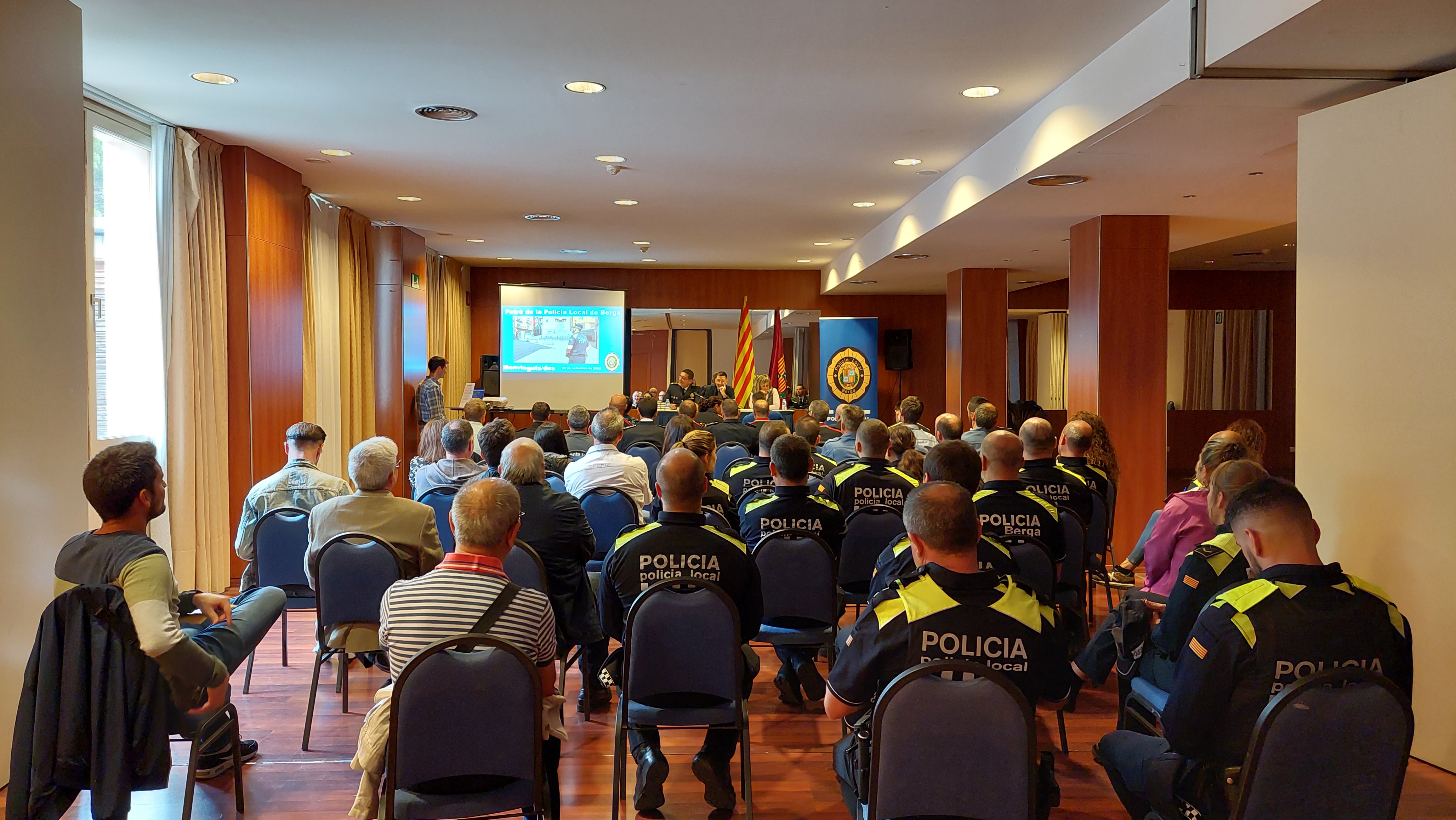 La Policia Local celebra el seu patró amb un acte de reconeixement per la tasca de diferents persones en l'àmbit de la seguretat pública 