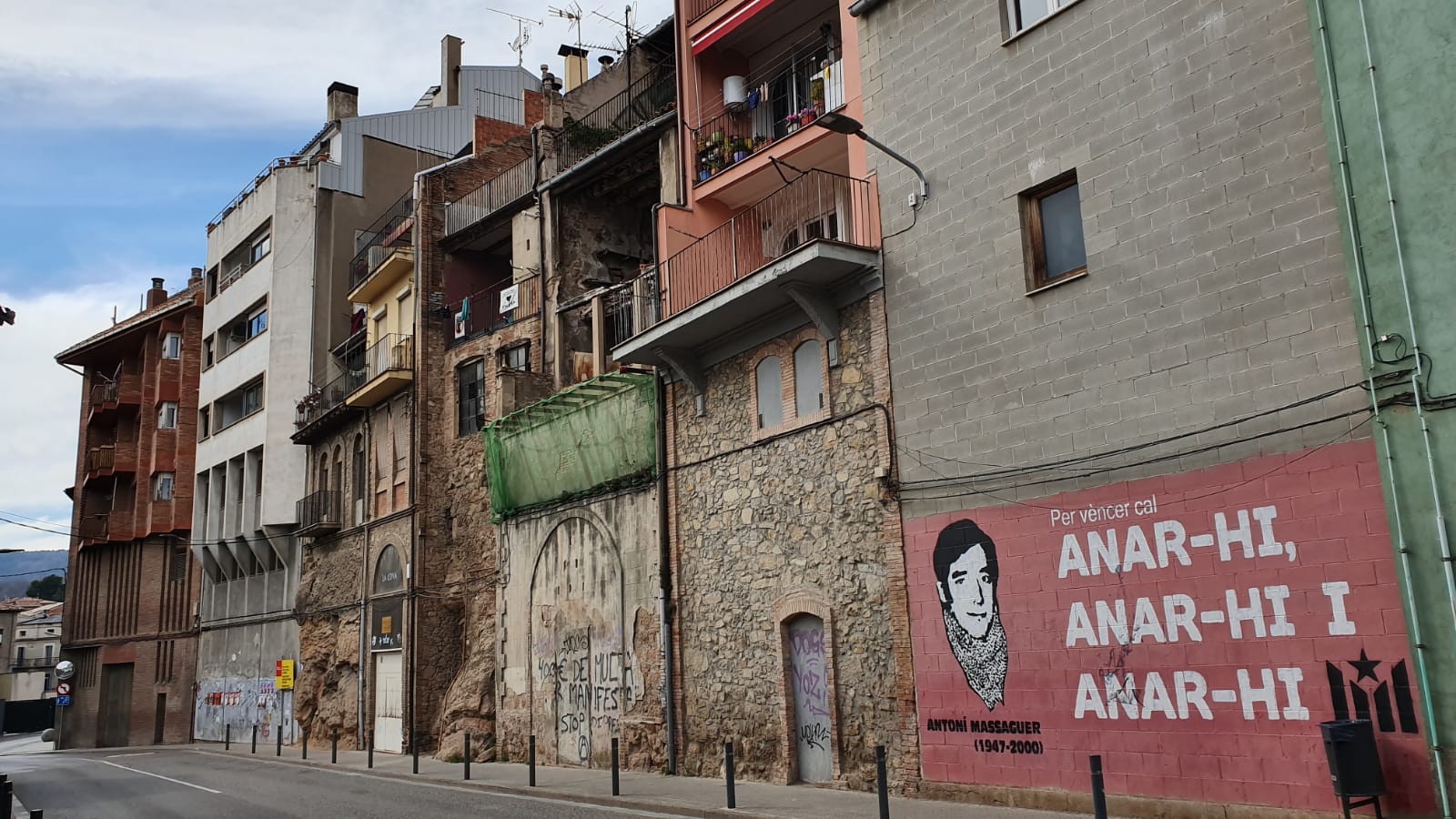 L??Ajuntament de Berga licita les obres d??enderroc d??un edifici privat en estat ruïnós al carrer Verdaguer