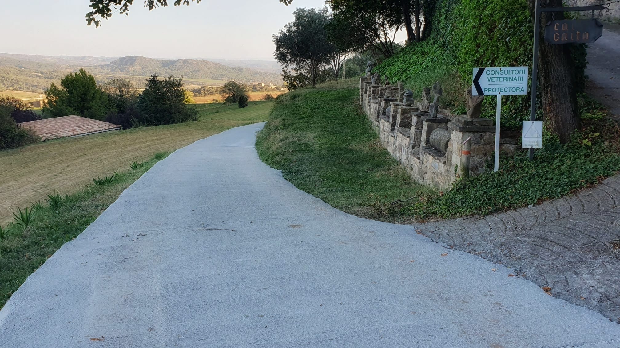 Obres d'arranjament a diversos camins del terme municipal de Berga