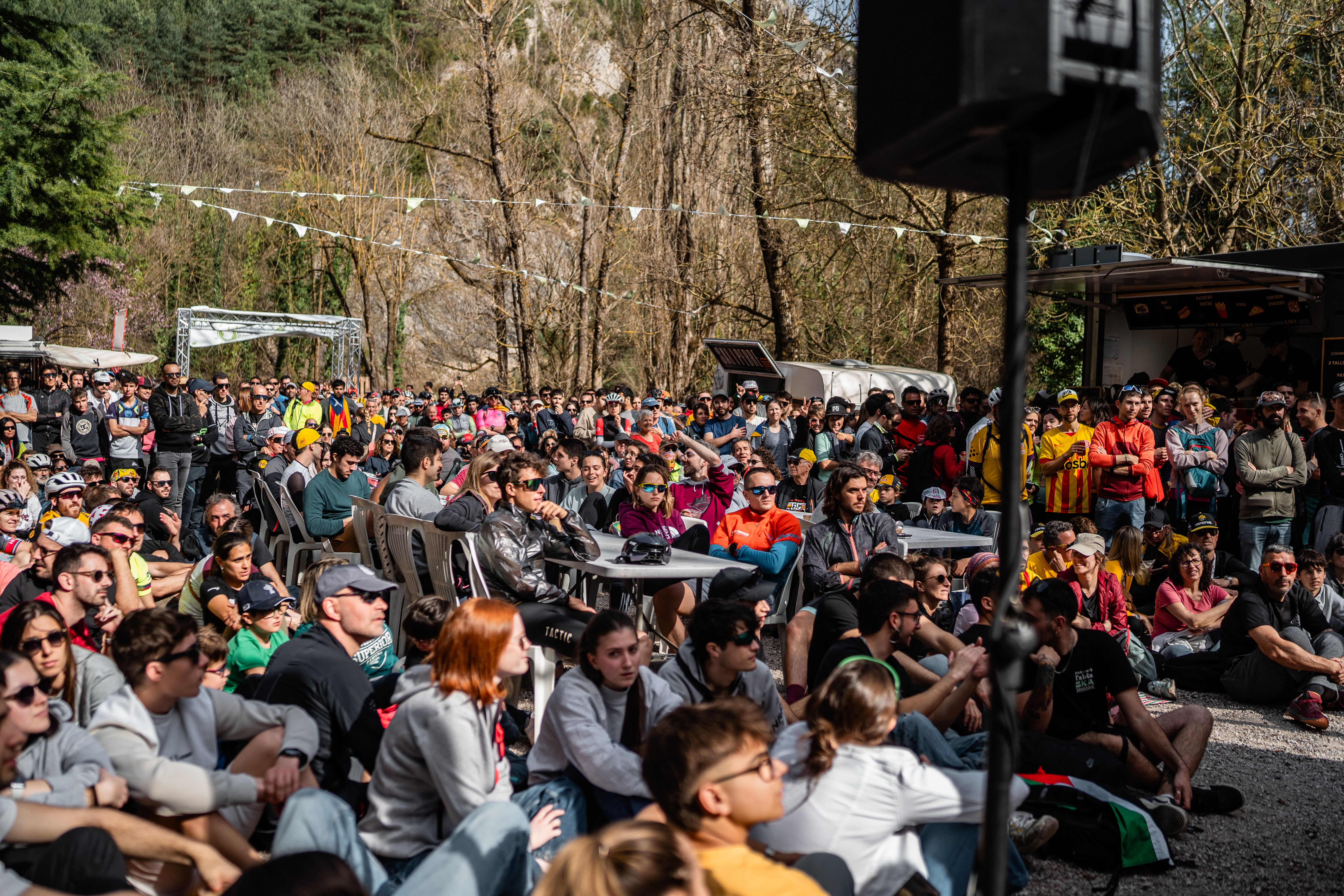 Seguiment de la sisena etapa de la Volta Ciclista a Catalunya, des de la Font Negra 