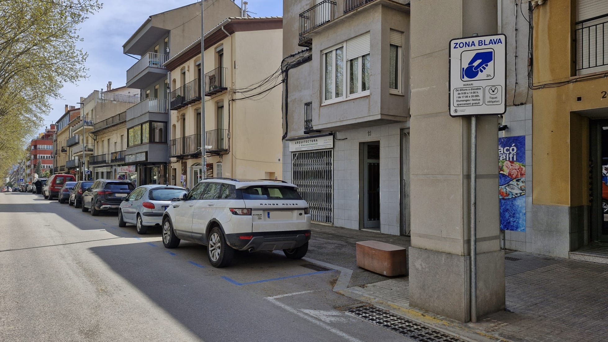 El pagament de la zona blava de Berga ja es pot fer des d'una aplicació mòbil