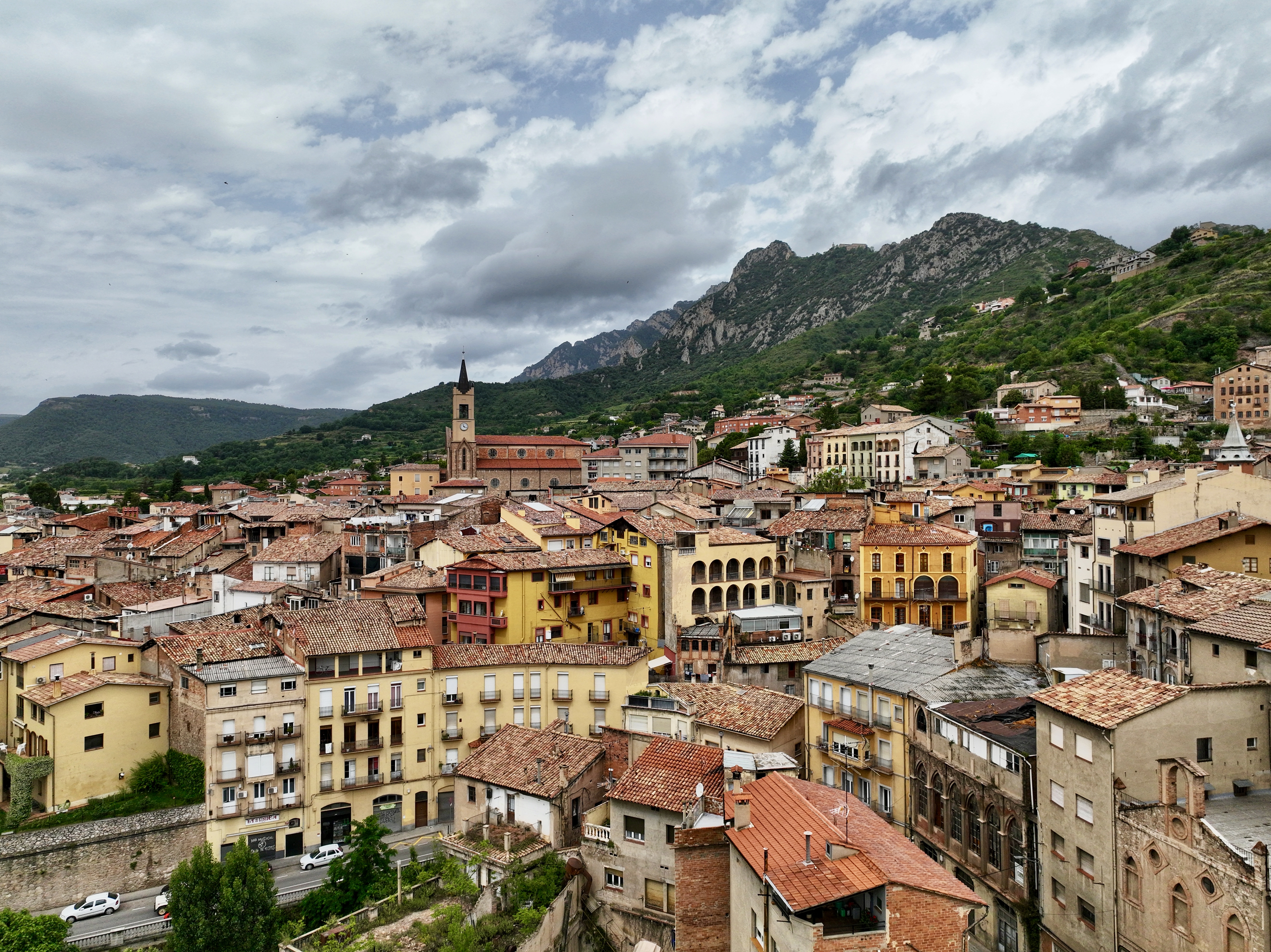 Berga concorre a la primera convocatòria del Pla de Barris i Viles de Catalunya amb 27 propostes per transformar el Barri Vell, valorades en 12,5 milions d'euros Berga concorre a la primera convocatòria del Pla de Barris i Viles de Catalunya amb 27 propostes per transformar el Barri Vell, valorades en 12,5 milions d'euros