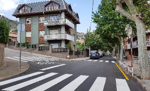 Berga reordena la circulació al passeig de les Estaselles i habilita un tram d'aparcament en fila al lateral esquerra del carrer